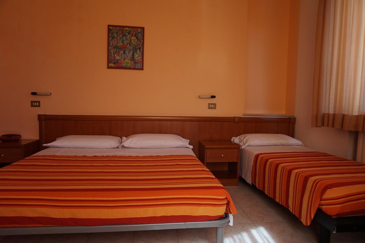 Hotel San Marco Пезаро Экстерьер фото